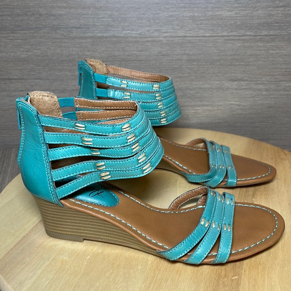 EuroSoft Womens Margo sandals size 6 woman’s blue
